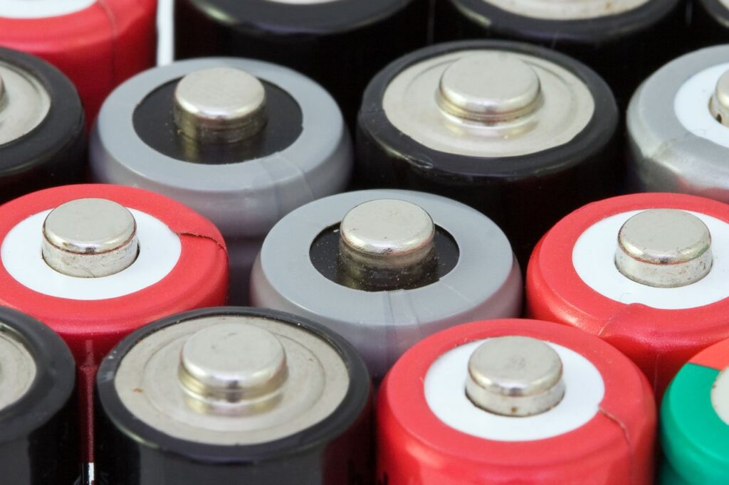 Unruhe in der Industrie wegen des EU-Vorschlags zum Verbot von Blei in Batterien